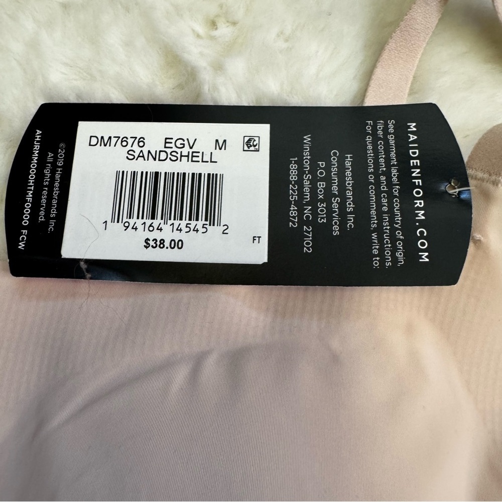 Maidenform Comfort Devotion Wireless Bra Sand Dune Beige Size Medium Seamless - Picture 3 of 9